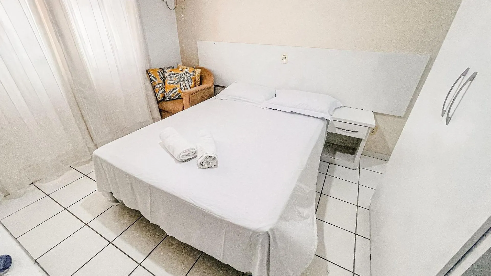 Condominio Golden Dolphin A Uma Quadra Do Axe Moi, Com Piscina, Churrasqueira, Portaria 24Hrs, De Frente A Supermercado, E Centro Gastronomico Porto Seguro Brasil