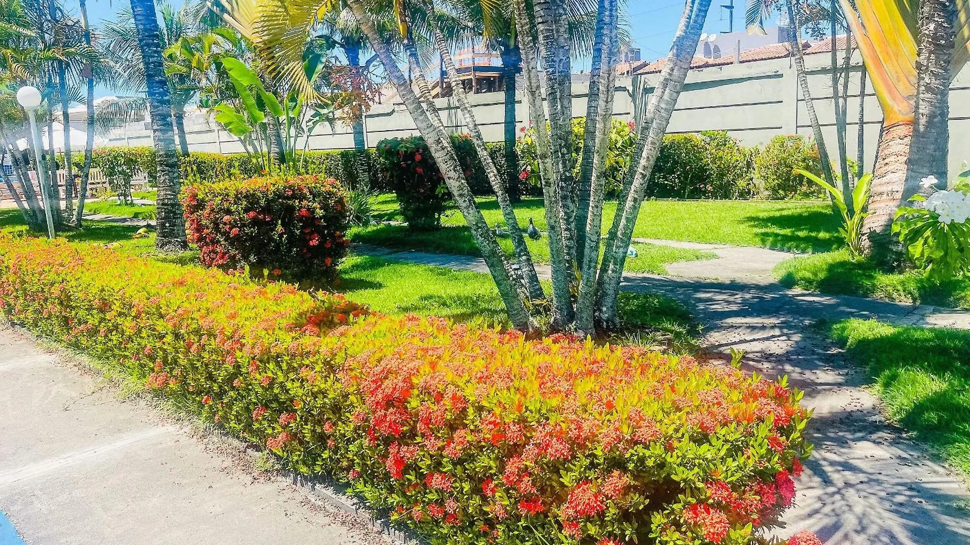 Apartamento Condominio Golden Dolphin A Uma Quadra Do Axe Moi, Com Piscina, Churrasqueira, Portaria 24Hrs, De Frente A Supermercado, E Centro Gastronomico Porto Seguro